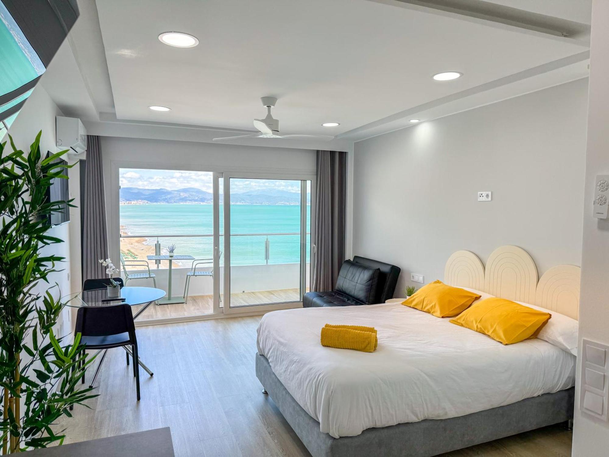 Appartement Spectacular Sea Views Torremolinos Extérieur photo